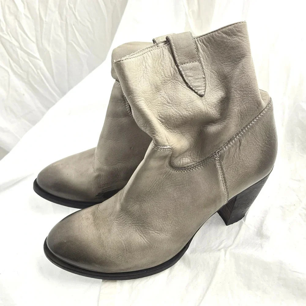 Cordani Provo Distressed Boots - Picture 3 of 14